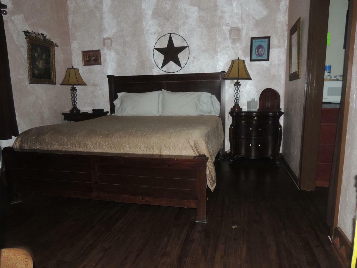 The Whispering Pines Inn Norman Esterno foto