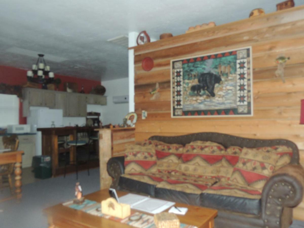 The Whispering Pines Inn Norman Esterno foto