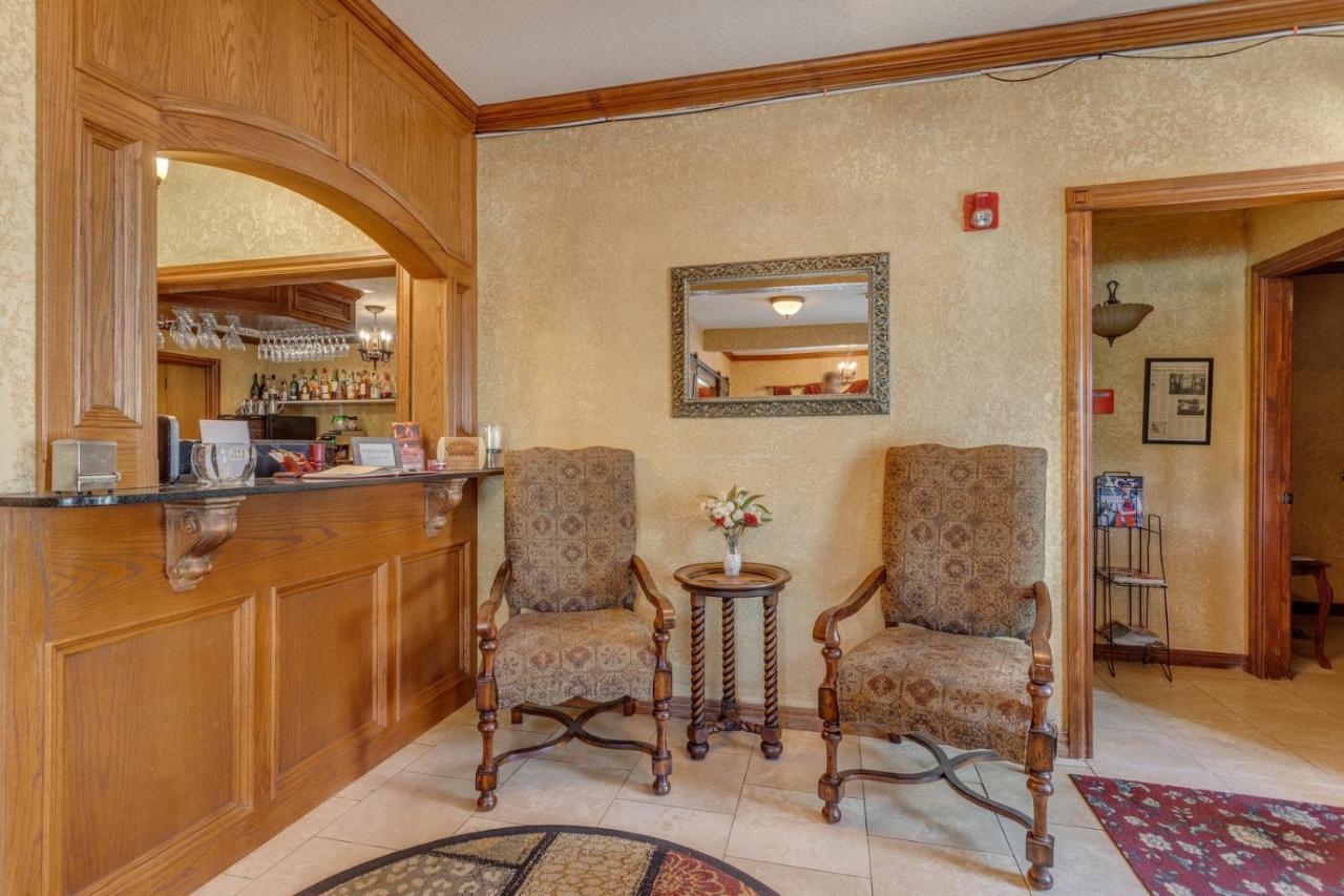 The Whispering Pines Inn Norman Esterno foto